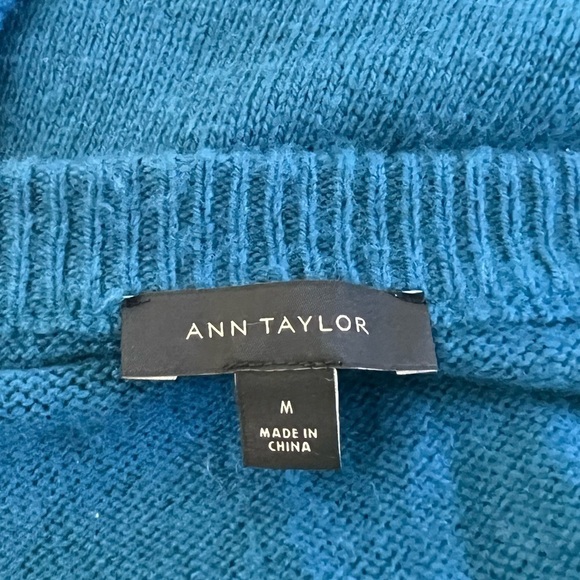 Ann Taylor Wool Blend Teal Blue Sleeve Bow Crewneck Pullover Sweater Medium - Picture 15 of 16